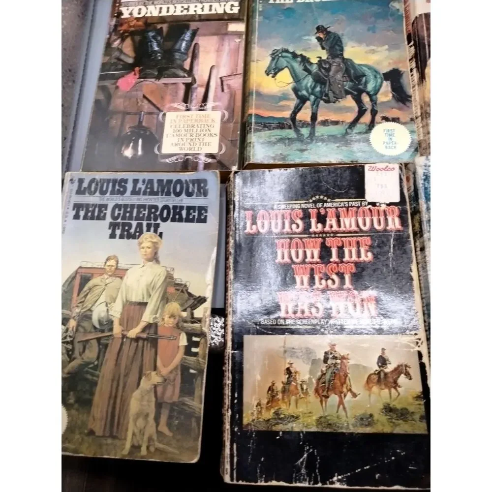Lot of 23 Louis L'Amour Vintage Western Paperback Books No Duplicates Lot (1)